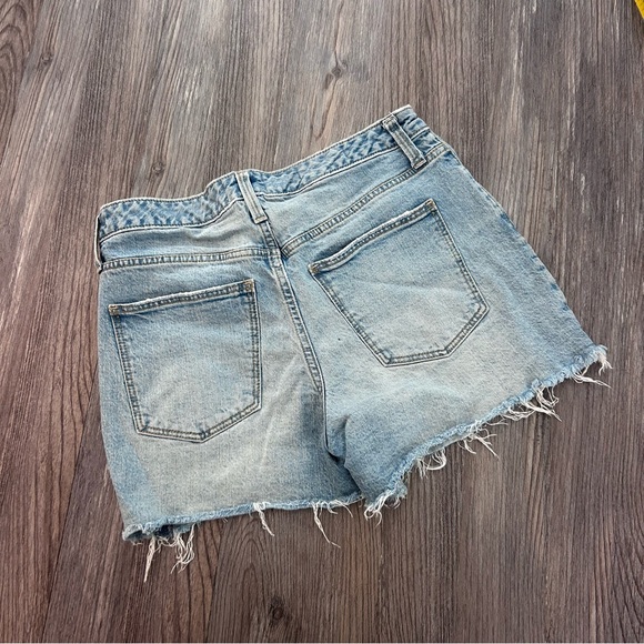 Universal Thread Jean shorts 4/27 R - Picture 3 of 6